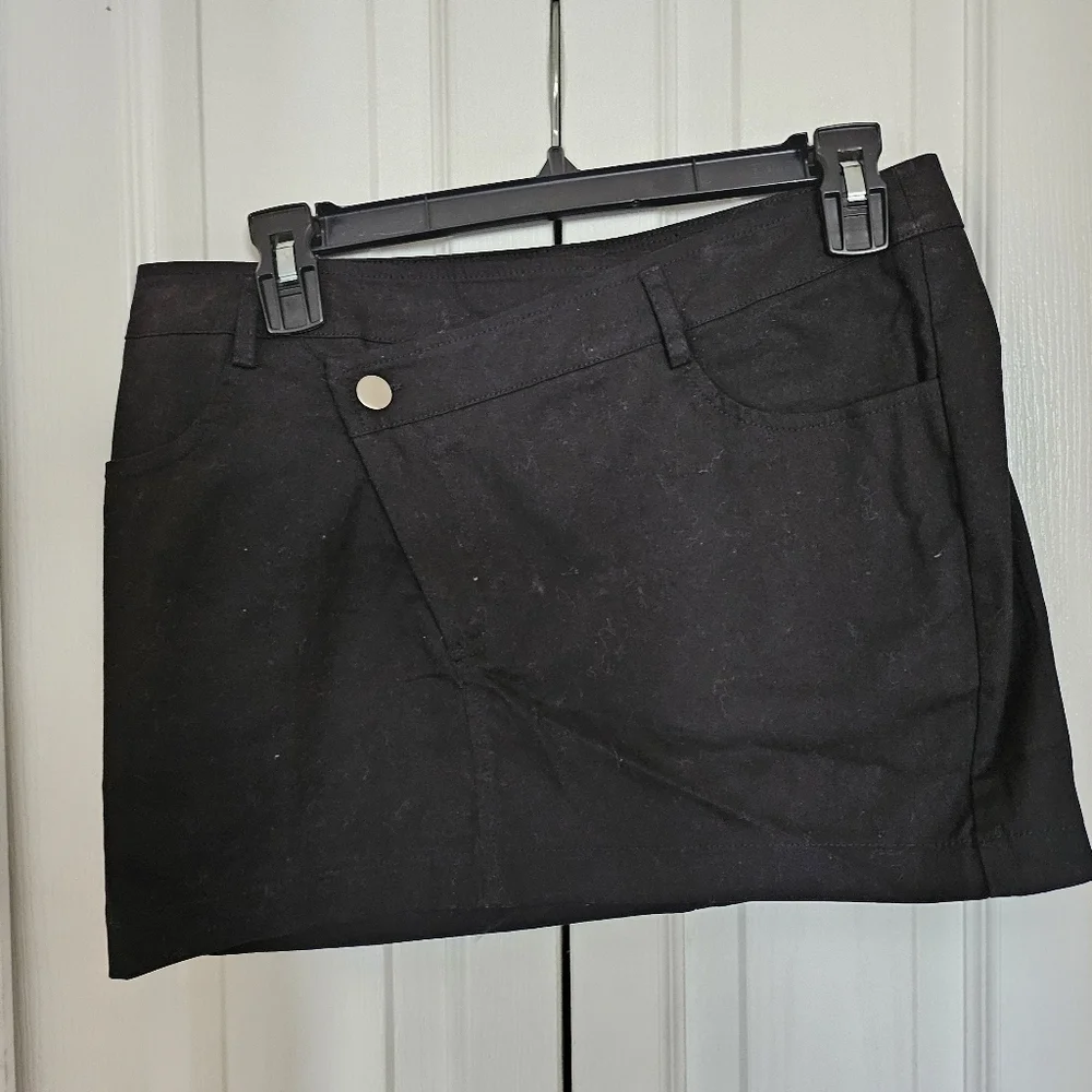 Better Be Black Mini Skirt Size M Stretch Cotton Spandex Casual Fitted Pocket.